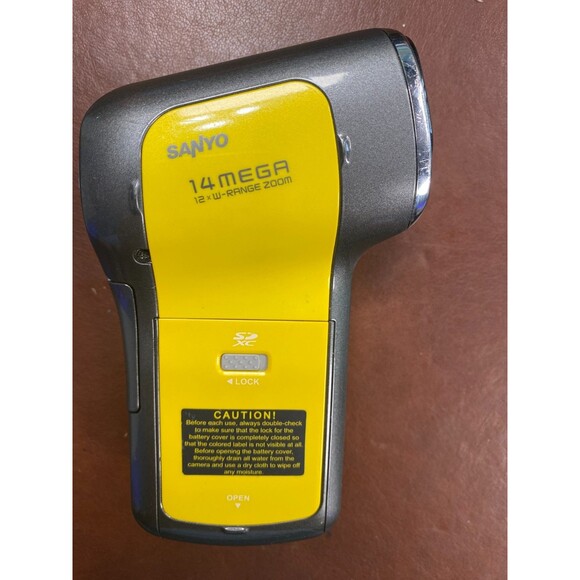 Sanyo Xacti VPC-CA102 Waterproof Dual Camera Photo & Video - GENTLY USED TESTED - Picture 9 of 16